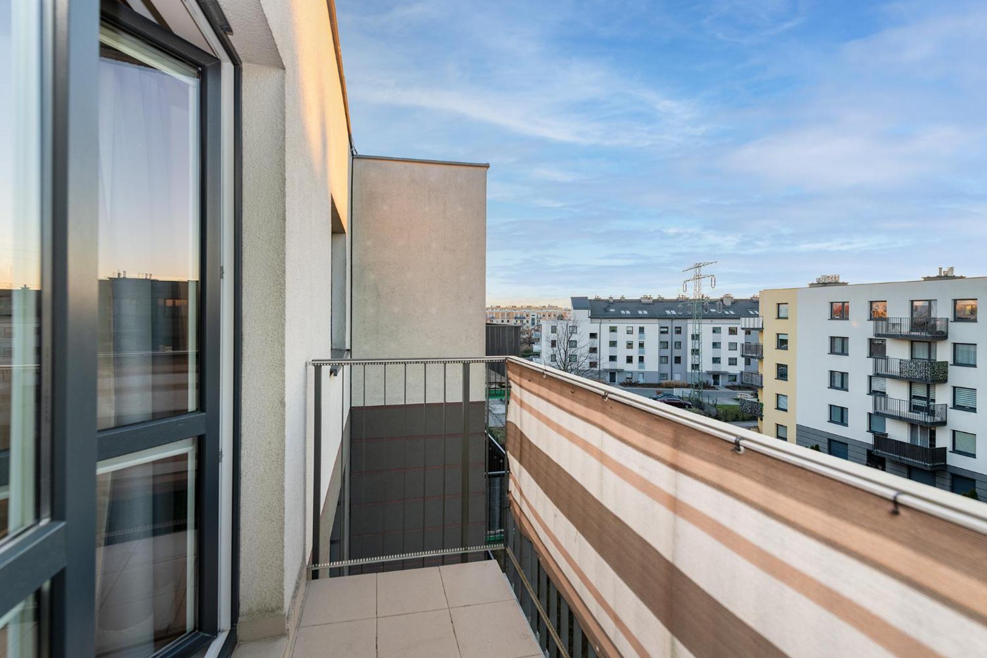 Cozy Corner: Apartment With Wifi And Private Balcony Wrocław Kültér fotó